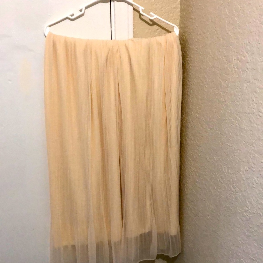 Never worn cream colored skirt